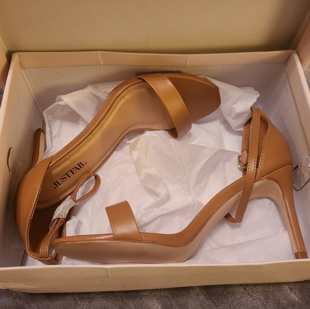 Almond colored 3 in heels